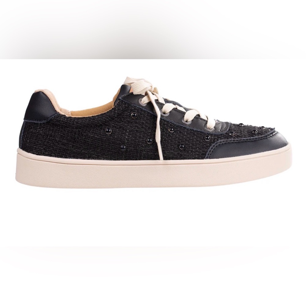 REVITALIGN Black and Cream Sneakers